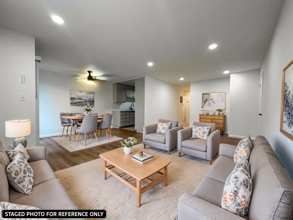 10140 Mountair Ave in Los Angeles, CA - Building Photo