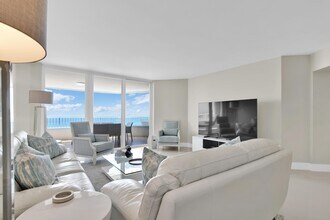 500 S Ocean Blvd in Boca Raton, FL - Building Photo - Building Photo