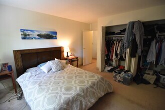 84 Pleasant St-Unit -25 in Brookline, MA - Building Photo - Building Photo