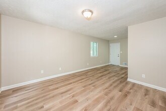 889 Ralph Rd SE in Conyers, GA - Building Photo - Building Photo