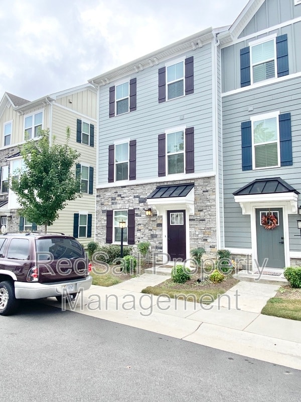 property at 1744 Defiance Dr