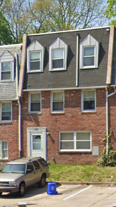 7203 Marshall Rd, Unit B Photo