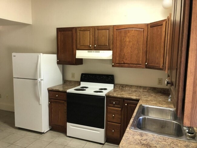 property at 609 Grove City Rd