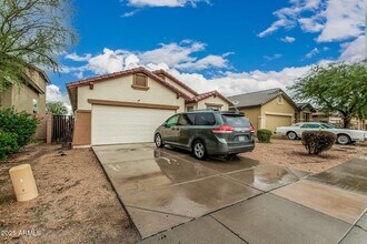 6918 S 37th Dr in Phoenix, AZ - Foto de edificio - Building Photo