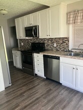 678 High St in Bedford, OH - Building Photo - Building Photo