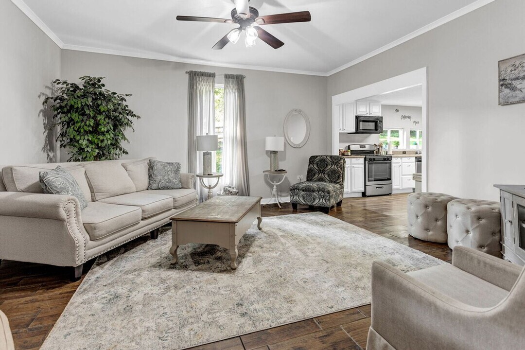 4497 McLain Cir in Acworth, GA - Building Photo