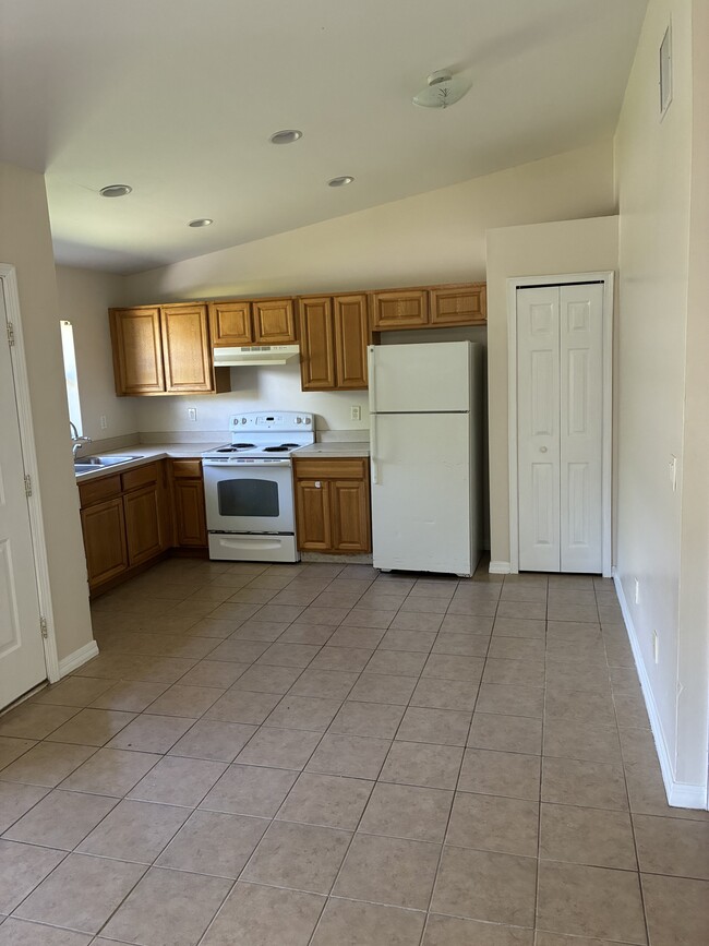 6079 E Quitman St in Bay St. Louis, MS - Building Photo - Building Photo