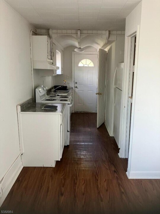 76 Fountain Sq in Sussex, NJ - Building Photo