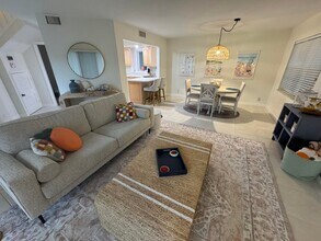 176 Seabreeze Cir in Jupiter, FL - Building Photo - Building Photo