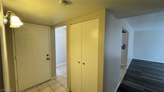 6520 Dinning Ave in Las Vegas, NV - Building Photo - Building Photo