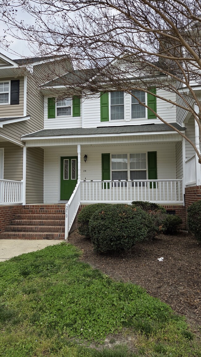 property at 210 Wimbledon Ct