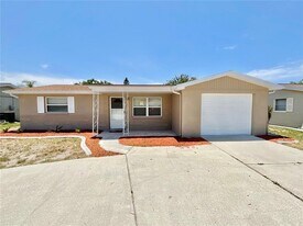 3054 Primrose Dr in Holiday, FL - Building Photo