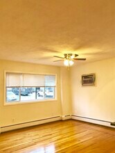 70 5th St, Unit #1 in Cambridge, MA - Foto de edificio - Building Photo