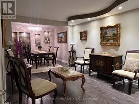 7825 Bayview Ave in Markham, ON - Building Photo