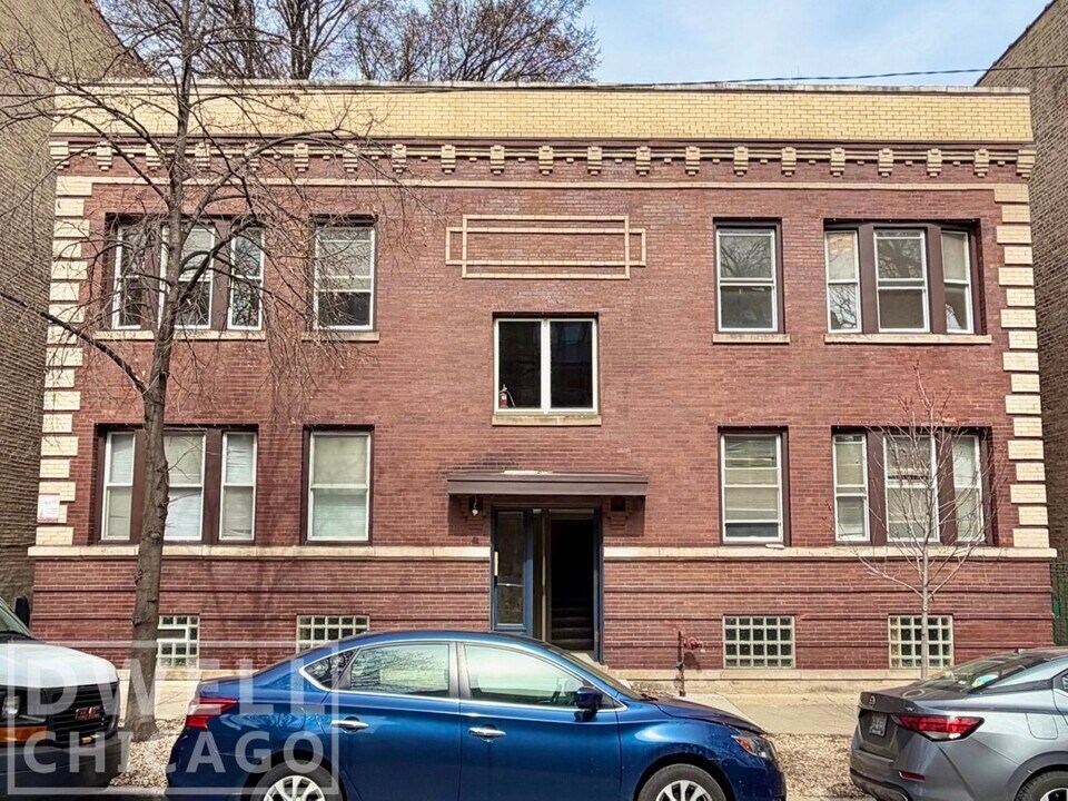 1522 W Ardmore Ave, Unit 2E in Chicago, IL - Foto de edificio