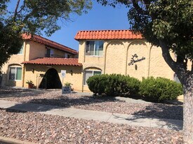 333 Roosevelt St, Unit #17 in Chula Vista, CA - Building Photo