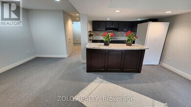 27 Abraham Ave in Markham, ON - Building Photo - Building Photo