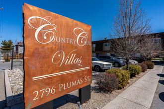 Country Club Villas in Reno, NV - Building Photo - Building Photo