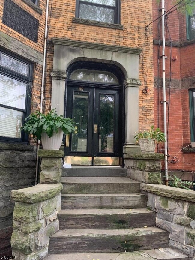 60 James St