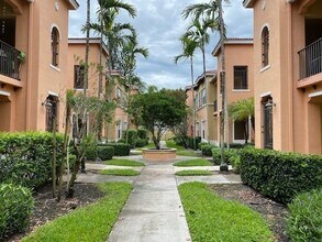 3557 Forest Hill Blvd-Unit -50 in Palm Springs, FL - Building Photo - Building Photo