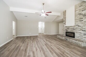 18806 Oak Bower Dr in Humble, TX - Building Photo - Building Photo