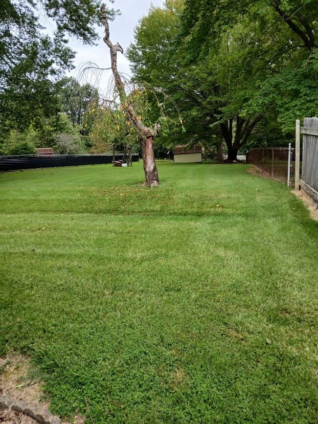 141 Burwood Pl in Danville, VA - Building Photo - Building Photo