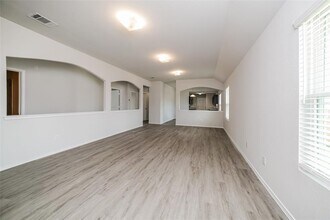 203 Blue Crane St in Huntsville, TX - Building Photo - Building Photo