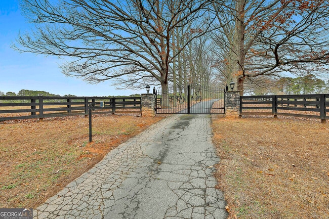 5116 Lower Fayetteville Rd in Sharpsburg, GA - Building Photo - Building Photo