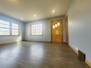 1320 N Broadwell Ave in Grand Island, NE - Building Photo - Building Photo