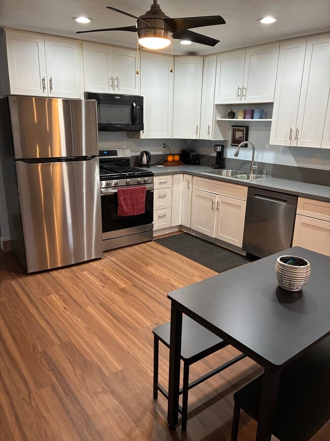 215 Willie James Jones Ave in San Diego, CA - Building Photo - Building Photo