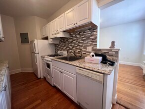 346 Harvard St, Unit 353-2 in Cambridge, MA - Building Photo - Building Photo