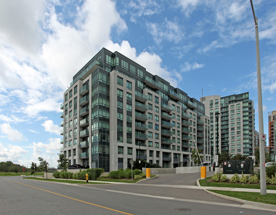 Majestic Court Condominiums in Markham, ON - Building Photo