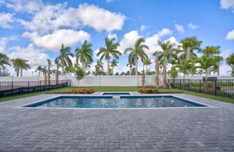 12692 Nautilus Cir in Palm Beach Gardens, FL - Building Photo - Building Photo