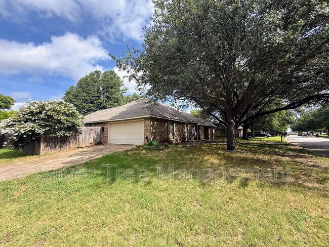 7716 Pampas Dr in Fort Worth, TX - Building Photo - Building Photo