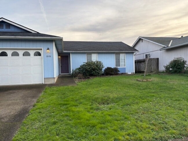 property at 1006 Eastwind Ct N