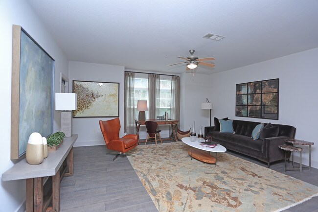 10 Perimeter Park in Atlanta, GA - Building Photo - Interior Photo