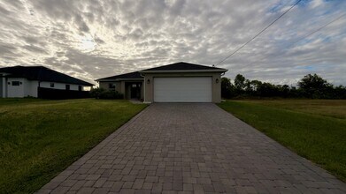 2920 NW 4th Pl in Cape Coral, FL - Building Photo - Building Photo