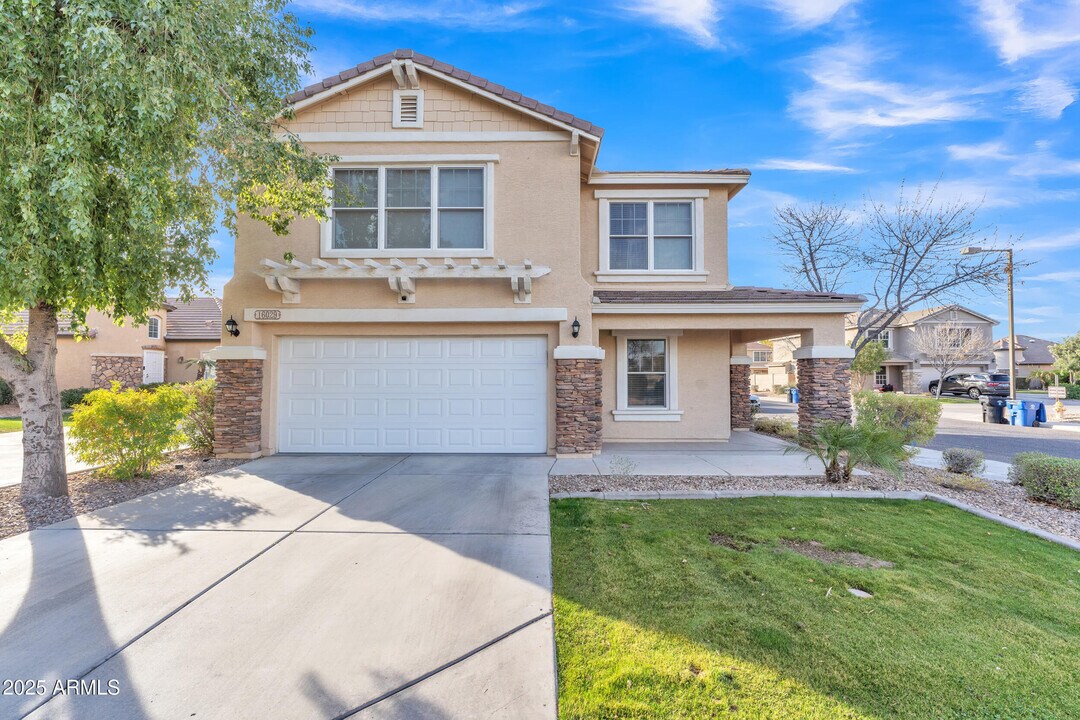 16029 N 171st Dr in Surprise, AZ - Building Photo