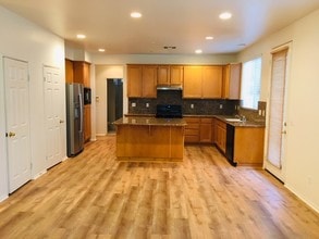 5522 Barrymore Dr in Oxnard, CA - Building Photo - Building Photo