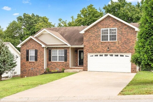 3136 Brook Hill Dr in Clarksville, TN - Foto de edificio - Building Photo