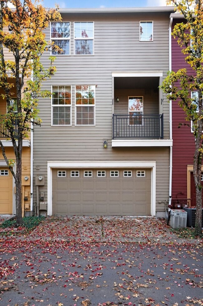 5889 NE Alder St in Hillsboro, OR - Building Photo - Building Photo