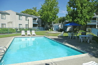 The Gate Apartments in Pleasant Hill, CA - Building Photo - Building Photo