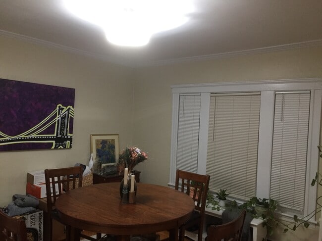 42 Newbury St, Unit 1