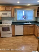 2 Russell St in Kingston, NY - Building Photo - Building Photo