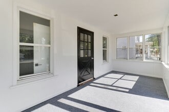 809 W Monroe St in Bloomington, IL - Building Photo - Building Photo