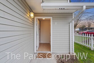 2400 Milton Way in Milton, WA - Building Photo - Building Photo