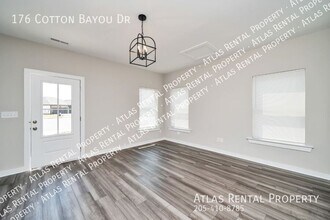 176 Cotton Bayou Dr in Meridianville, AL - Building Photo - Building Photo