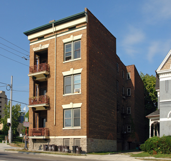 3201 Vine St in Cincinnati, OH - Building Photo - Building Photo