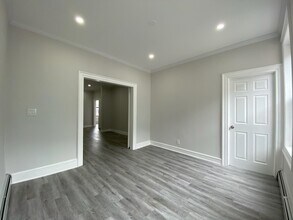 338 2nd St in Jersey City, NJ - Building Photo - Building Photo