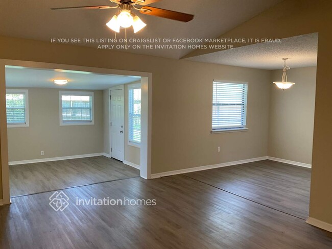 7924 Honeysuckle Rose Ln in Jacksonville, FL - Building Photo - Building Photo